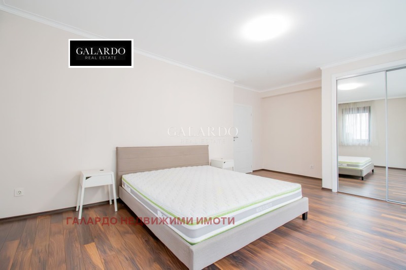 Дава под наем  4-стаен град София , Център , 220 кв.м | 52780601 - изображение [12]