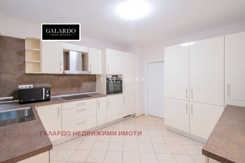 Дава под наем  4-стаен град София , Център , 220 кв.м | 52780601 - изображение [11]