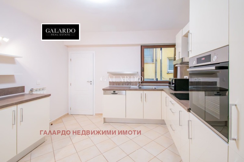 Дава под наем  4-стаен град София , Център , 220 кв.м | 52780601 - изображение [3]