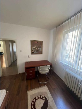 2 camere da letto Tsentar, Sofia 8