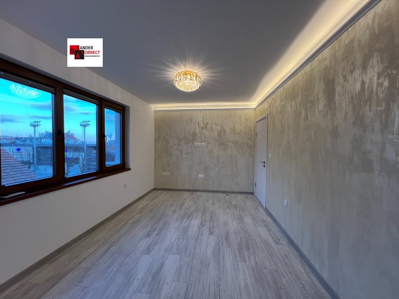 Para alugar  Escritório Sofia , Lozenec , 120 m² | 12142117 - imagem [2]