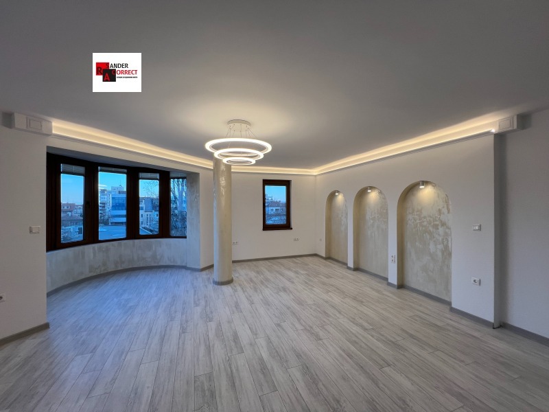 Para alugar  Escritório Sofia , Lozenec , 120 m² | 12142117 - imagem [12]