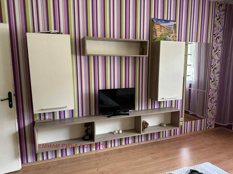 Vuokrattavana  1 makuuhuone Sofia , Nadežda 4 , 65 neliömetriä | 32648954 - kuva [2]