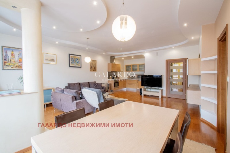 De inchiriat  3 dormitoare Sofia , Țentâr , 280 mp | 43307705 - imagine [4]