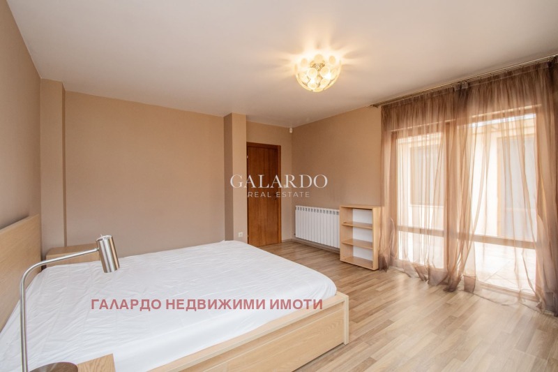 De inchiriat  3 dormitoare Sofia , Țentâr , 280 mp | 43307705 - imagine [8]