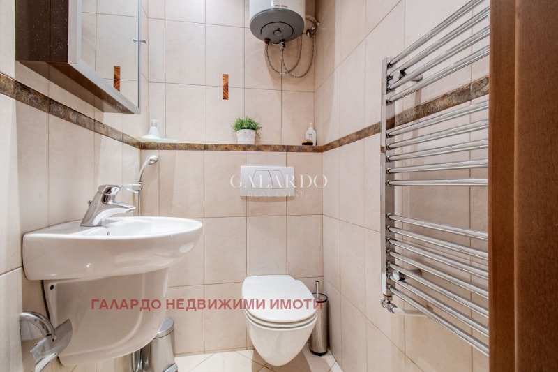 De inchiriat  3 dormitoare Sofia , Țentâr , 280 mp | 43307705 - imagine [17]