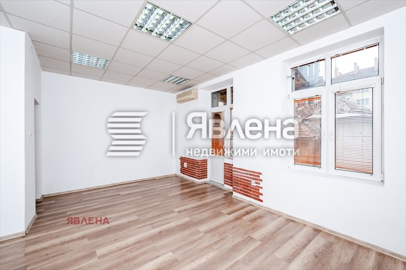 Дава под наем МНОГОСТАЕН, гр. София, Център, снимка 9 - Апартаменти - 54221495