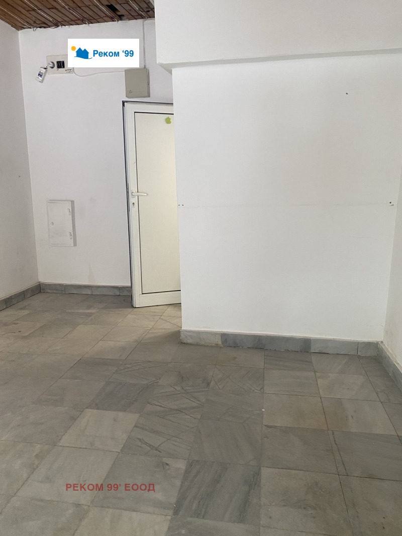 Προς ενοικίαση  Κατάστημα Σοφηια , ΤΣενταρ , 15 τ.μ | 73365276 - εικόνα [2]