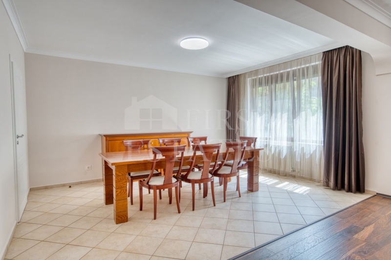 Do wynajęcia  3+ sypialni Sofia , Centar , 220 mkw | 72595507 - obraz [2]