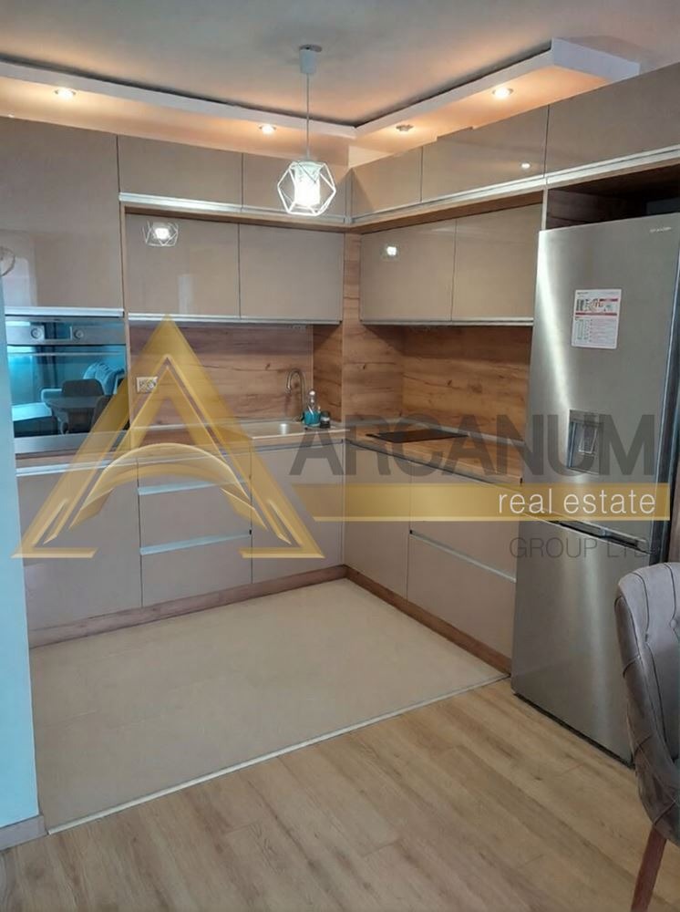 Дава под наем 2-СТАЕН, гр. Варна, Базар Левски