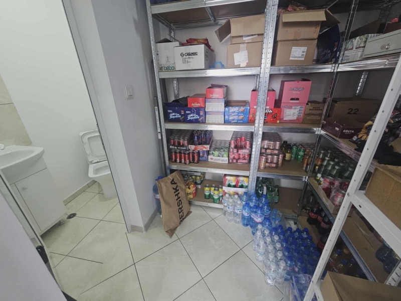 Дава под наем МАГАЗИН, гр. Кърджали, Възрожденци, снимка 8 - Магазини - 52635679