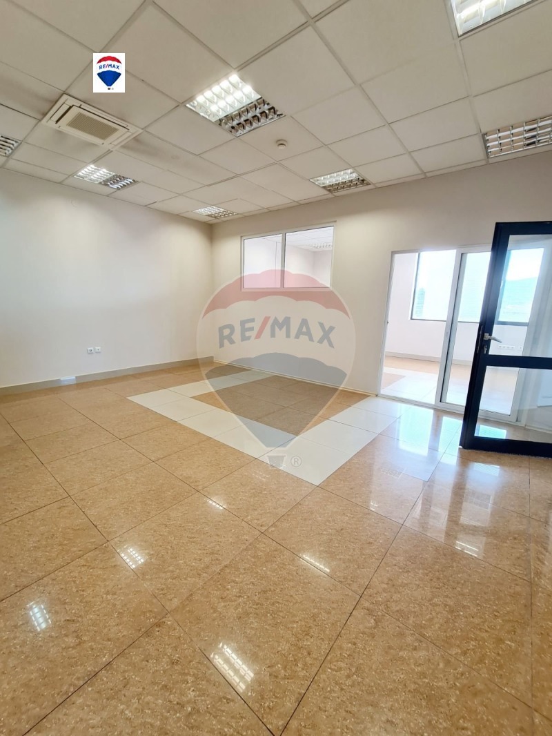 Para alugar  Escritório Plovdiv , Industrialna zona - Iug , 111 m² | 56313233 - imagem [2]