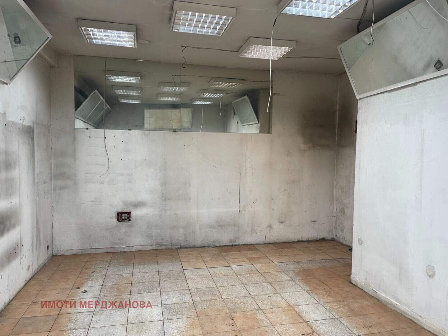 Дава под наем МАГАЗИН, гр. Стара Загора, Център, снимка 2 - Магазини - 47504391