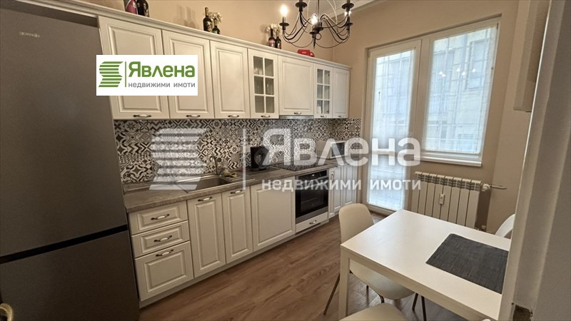 Дава под наем 3-СТАЕН, гр. София, Център, снимка 1 - Aпартаменти - 49330787