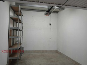 Garage Jujen, Plovdiv