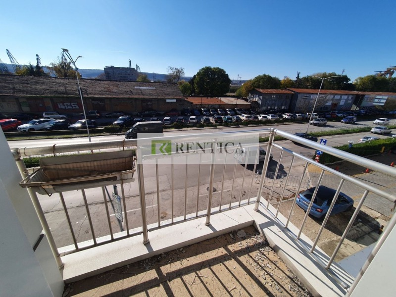 Дава под наем ОФИС, гр. Варна, ЖП Гара, снимка 13 - Офиси - 52467584