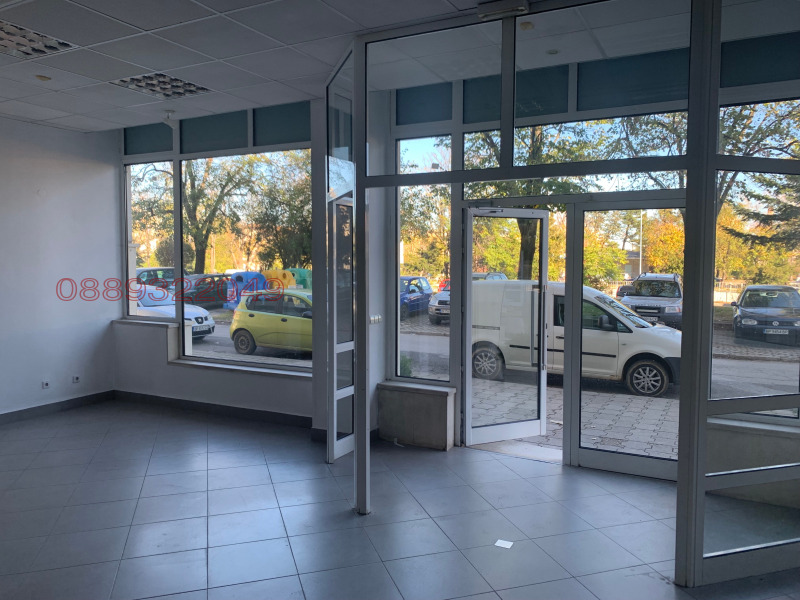 Дава под наем МАГАЗИН, гр. Враца, Център, снимка 11 - Магазини - 52792366