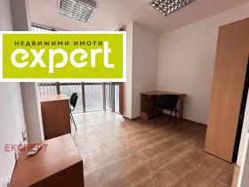 Bureau Chirok tsentar, Pleven 1