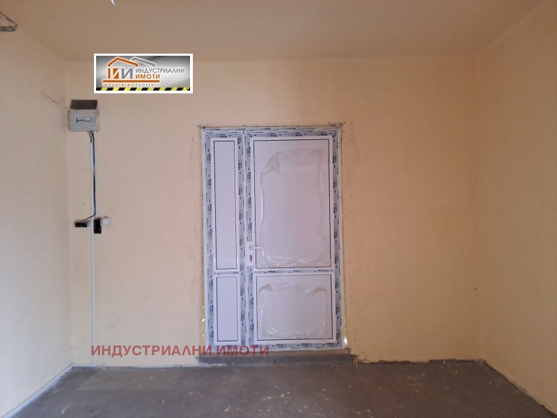 Дава под наем ПРОМ. ПОМЕЩЕНИЕ, гр. Пловдив, Индустриална зона - Север, снимка 3 - Производствени сгради - 52647684