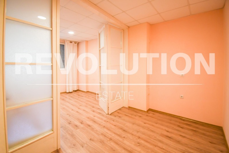Vuokrattavana  1 makuuhuone Sofia , Doktorski pametnik , 50 neliömetriä | 58010358 - kuva [3]