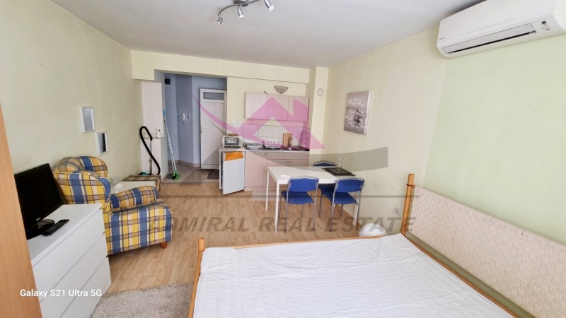 En renta  Estudio Varna , Bazar Levski , 40 metros cuadrados | 87174976