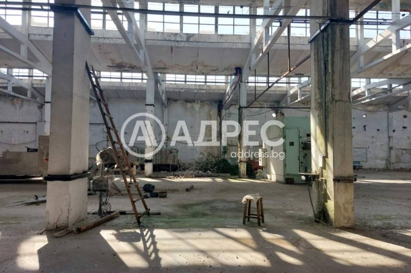 Дава под наем  Склад област Пловдив , гр. Стамболийски , 2400 кв.м | 82768260 - изображение [3]