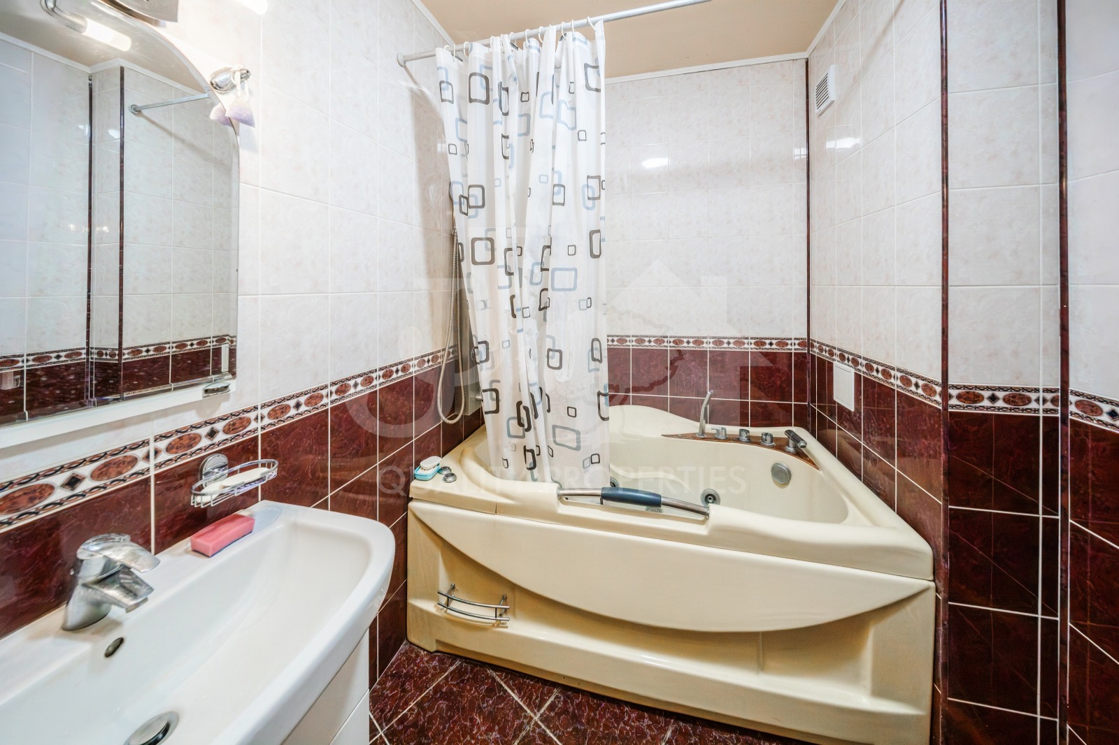 Дава под наем 4-СТАЕН, гр. София, Надежда 4, снимка 15 - Апартаменти - 56209105
