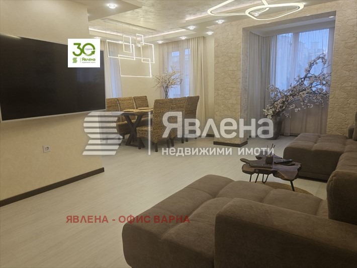 Дава под нем  3-стаен, град Варна, Център • 1 600 EUR • ID 49353079 — holmes.bg - [1] 