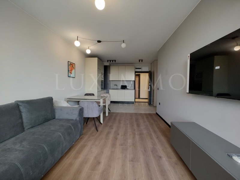 Дава под Наем 3-СТАЕН в град София, Витоша - 113 кв.м / 1 050 € » 2 053.62 лв., ЛУКСИММО