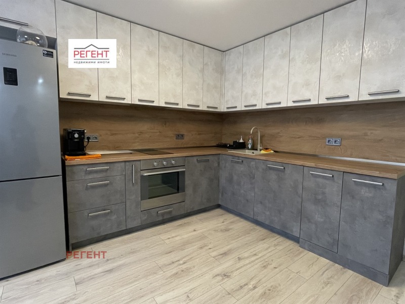 A louer  1 chambre Gabrovo , Tsentar , 80 m² | 16743533