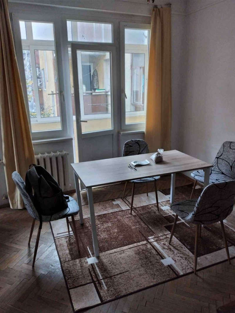 Дава под наем 2-СТАЕН, гр. София, Център, снимка 2 - Апартаменти - 52845684