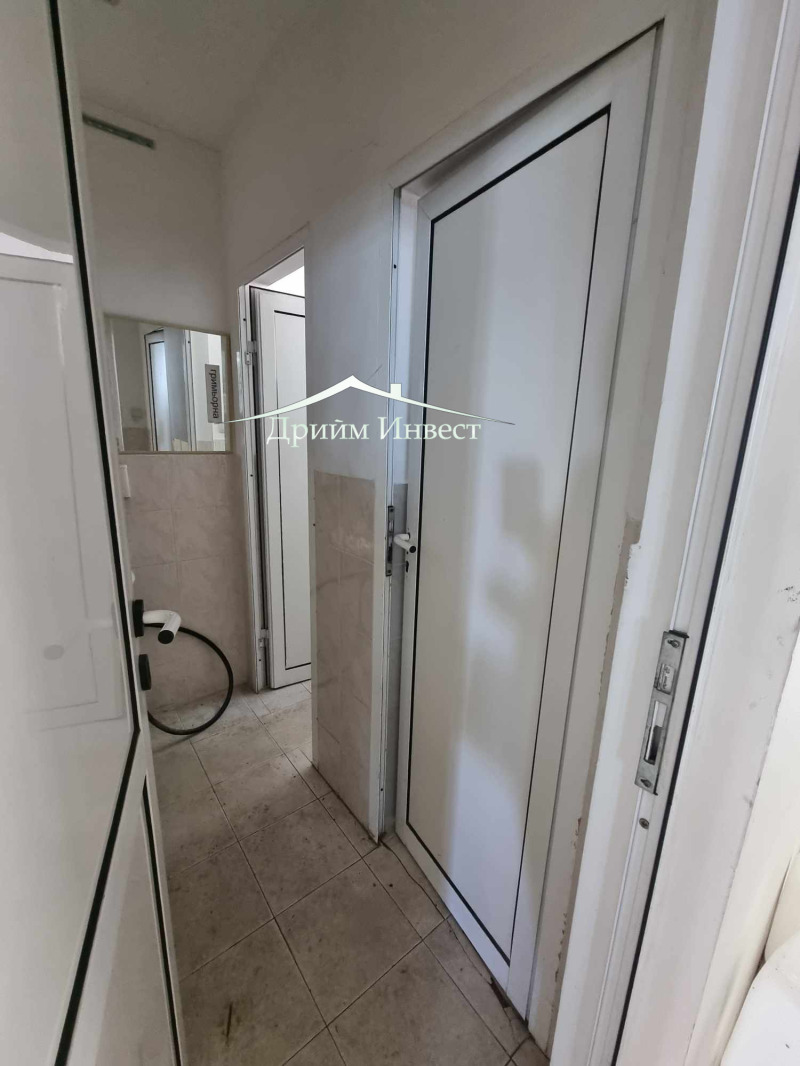 Para alugar  Armazenar Plovdiv , Industrialna zona - Iug , 300 m² | 75272049 - imagem [8]