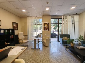 Myymälä Tsentar, Sofia