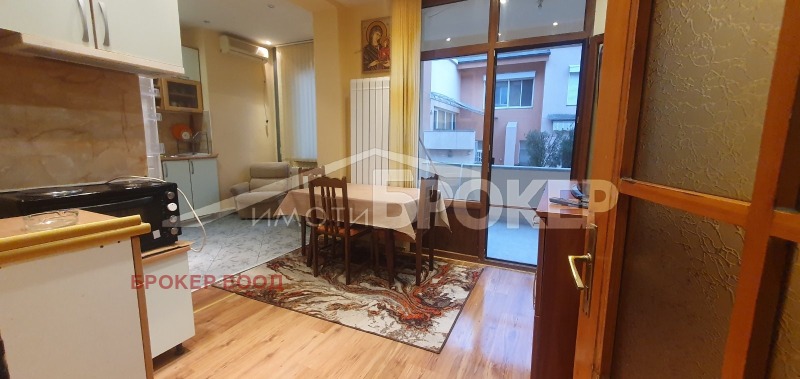 Дава под Наем 2-СТАЕН в град Сливен, Център - 70 кв.м / 307 € » 600.44 лв., БРОКЕР ЕООД