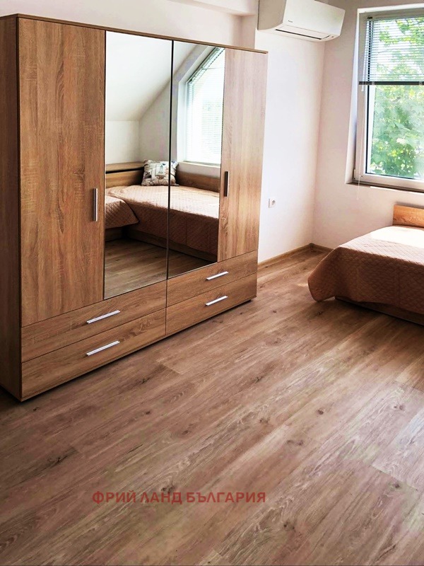 K pronájmu  2 ložnice Burgas , Vazraždane , 86 m2 | 70425929 - obraz [5]