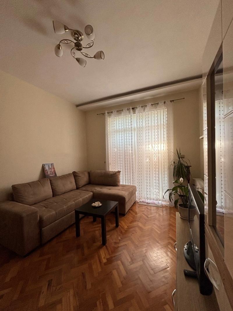 Te huur  1 slaapkamer Sofia , Geo Milev , 90 m² | 42555677