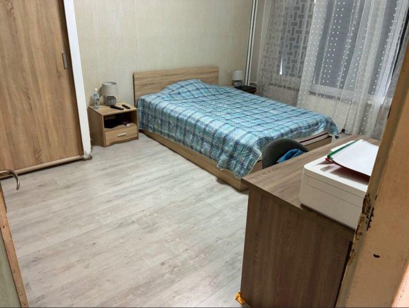 Дава под наем 1-СТАЕН, гр. София, Света Троица