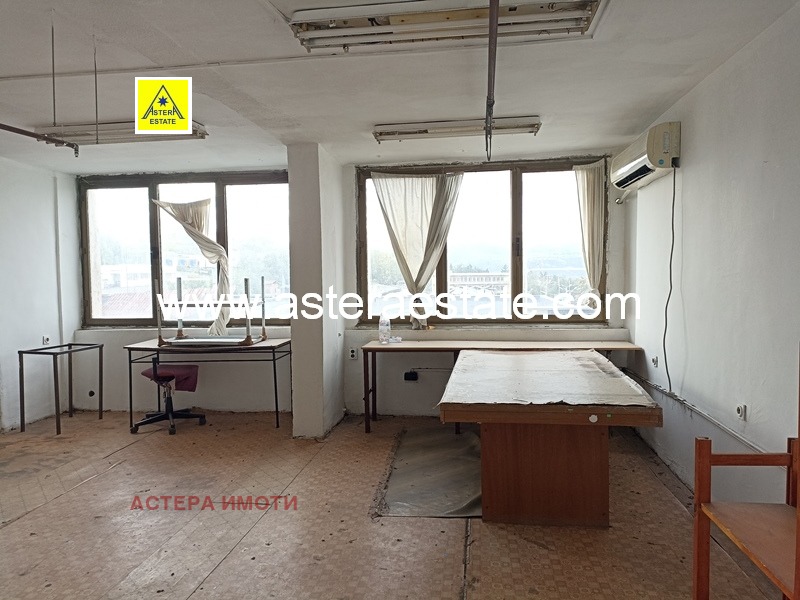 Vuokrattavana  Teollisuusrakennus Blagoevgrad , Vtora promišlena zona , 398 neliömetriä | 61035191 - kuva [6]