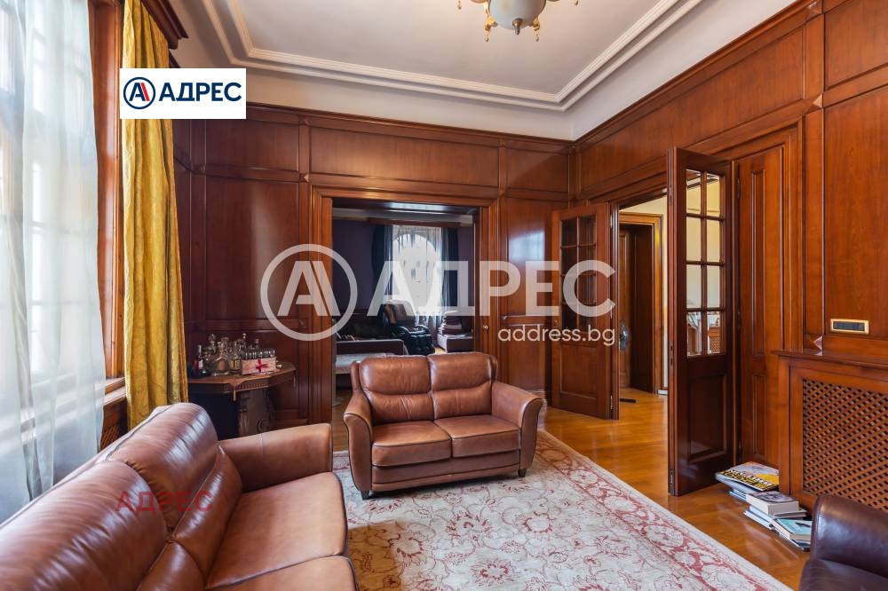 Дава под наем КЪЩА, гр. Варна, Център