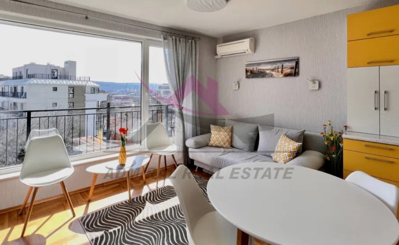 Дава под нем  2-стаен, град Варна, Операта •  750 EUR • ID 27426076 — holmes.bg - [1] 