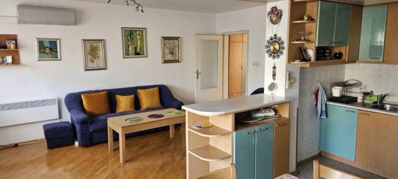 En renta  2 dormitorios Plovdiv , Tsentar , 96 metros cuadrados | 42212695