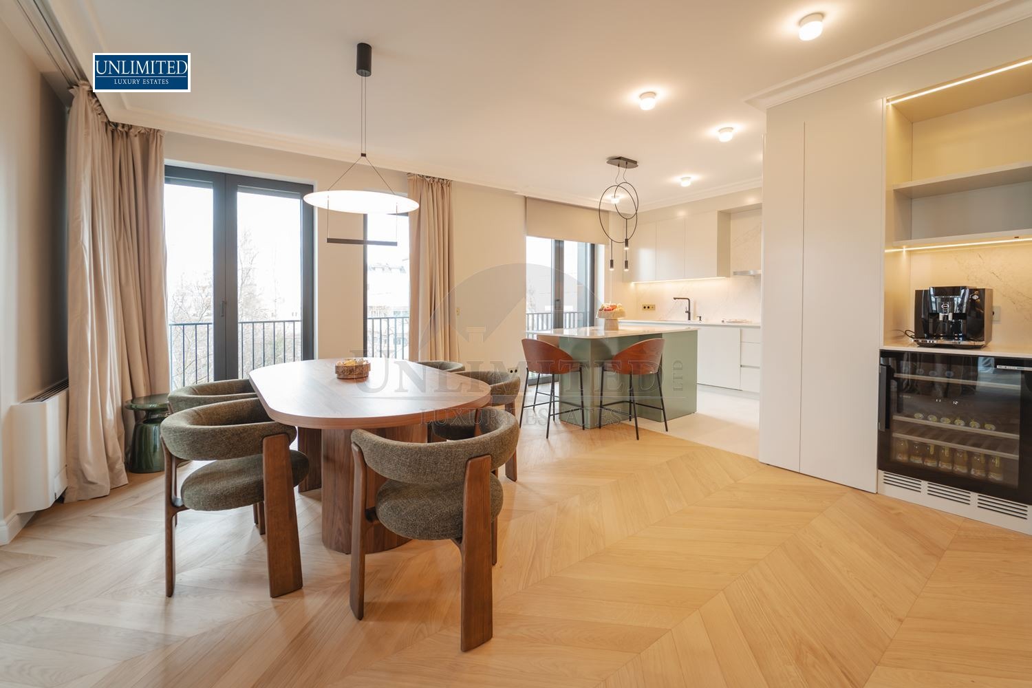 Дава под наем 4-СТАЕН, гр. София, Лозенец, снимка 3 - Апартаменти - 53944613