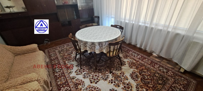 För uthyrning  3+ sovrum Pleven , Idealen centar , 110 kvm | 85138895 - bild [12]