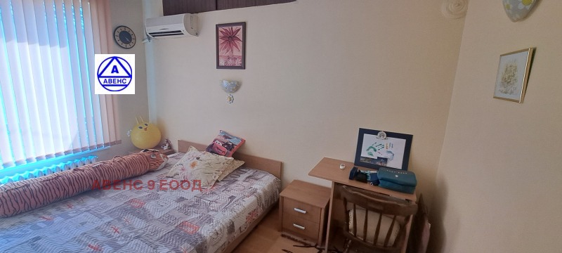 För uthyrning  3+ sovrum Pleven , Idealen centar , 110 kvm | 85138895 - bild [9]