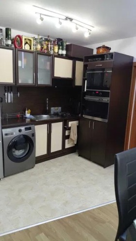 1 quarto Gagarin, Plovdiv