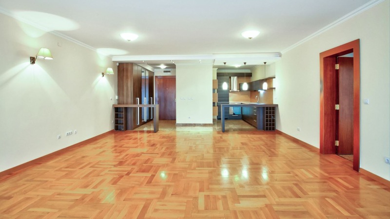 Дава под наем 4-СТАЕН, гр. София, Изток