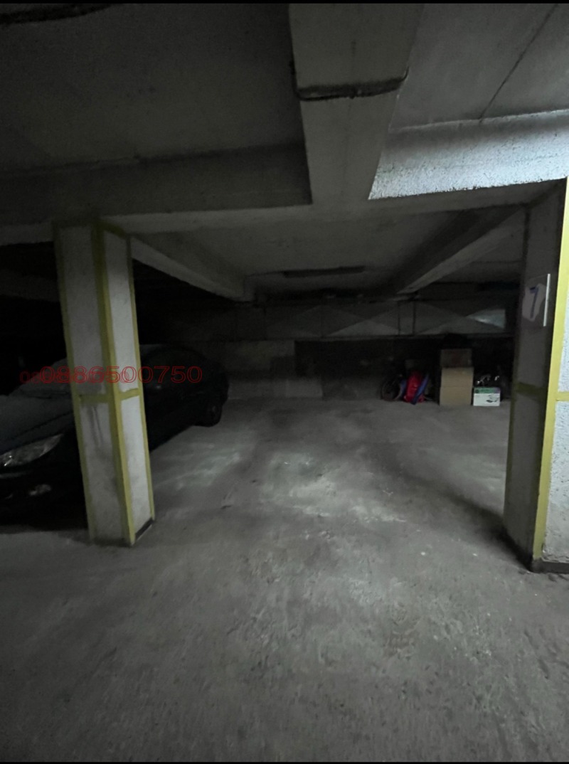 Дава под наем ГАРАЖ, ПАРКОМЯСТО, гр. София, Изток