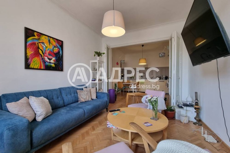 Издаје се  1 спаваћа соба Софија , Центар , 65 м2 | 65697059