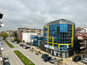Дава под наем офис град Пазарджик Идеален център - [1] 