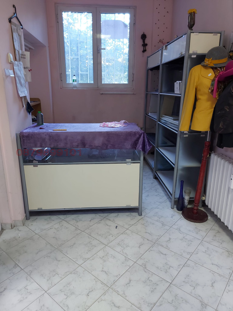 Дава под наем МАГАЗИН, гр. София, Белите брези, снимка 3 - Магазини - 52786509